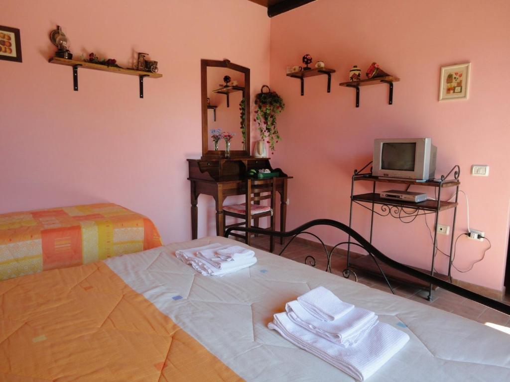 Il Covo Dei Briganti Hotel Latera ภายนอก รูปภาพ